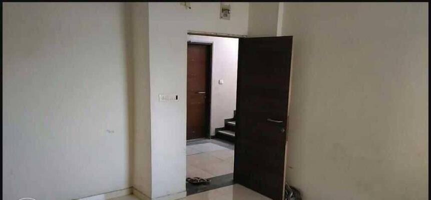 Radhey Residency