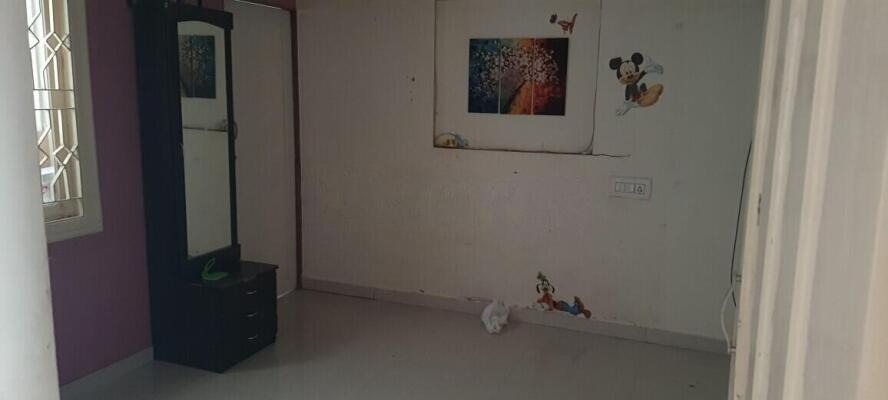 7b gitanagar, near jalaram chowk opp dharati appartment, Rajkot, Gujarat - LockMyKey