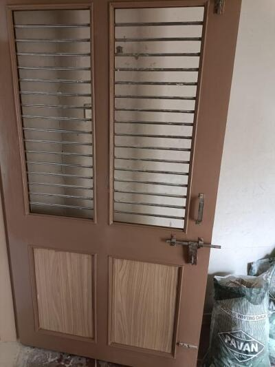 Paswanath Apartment, Yagnik Road, Rajkot, Gujarat - LockMyKey