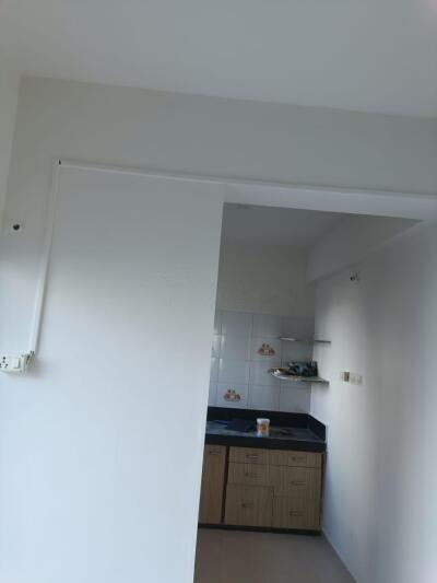 Paswanath Apartment, Yagnik Road, Rajkot, Gujarat - LockMyKey