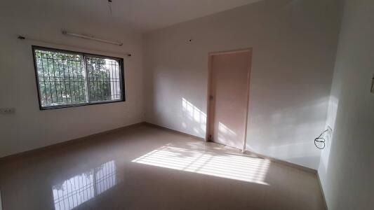 LABH COMPLEX, University Road, Rajkot, Gujarat - LockMyKey