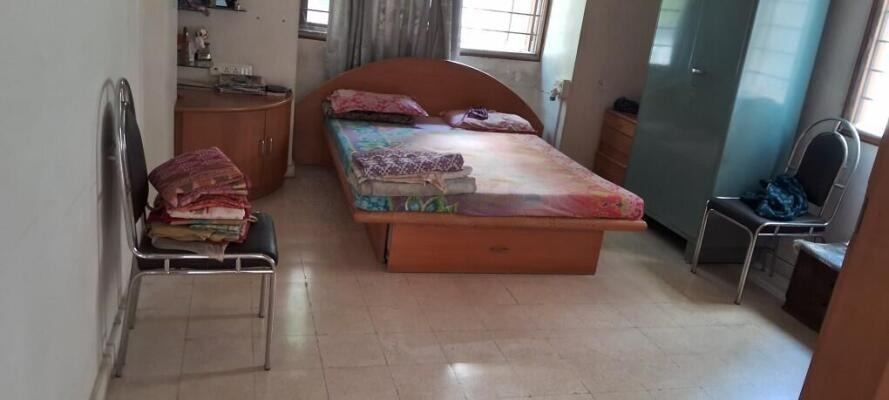 Maharaja Apartment , Opp. Chaudhary High School, Near Race Course,, Rajkot, Gujarat - LockMyKey