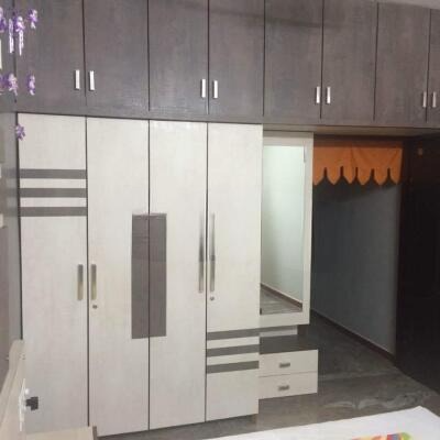 Shreeji Complex, Railnagar, Rajkot, Gujarat - LockMyKey