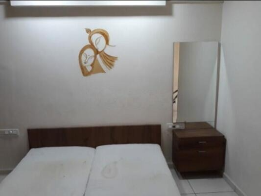 22/39 corner Vidhya bhavan appartment , New Jagnath, Rajkot, Gujarat - LockMyKey