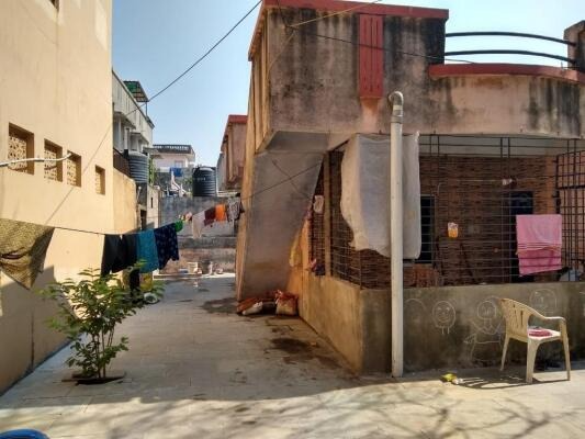B/5 Umiya nagar socity, Bajwa, Vadodara, Gujarat - LockMyKey