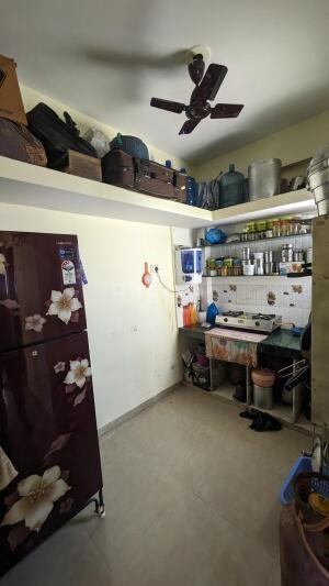 chishtiya apartment , gandevi dargah, Gujarat Others, Gujarat - LockMyKey