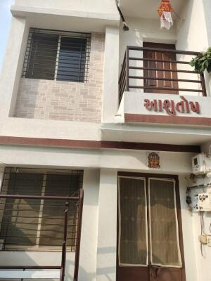 Raiya Road, Rajkot, Gujarat - LockMyKey