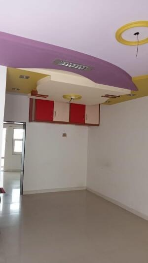 Sadhu Vaswani Road, Rajkot, Gujarat - LockMyKey