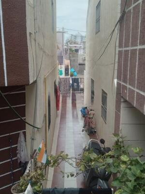 society, Madhapar Chowk, Rajkot, Gujarat - LockMyKey