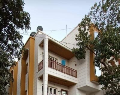 University Road, Rajkot, Gujarat - LockMyKey