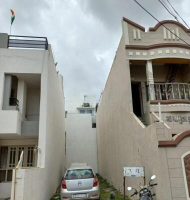 Arya Nagar, Rajkot, Gujarat - LockMyKey