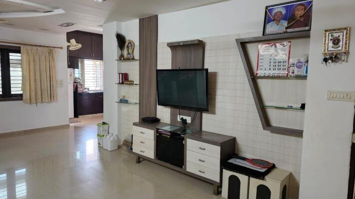 Reva Flats, Saurashtra Kala Kendra, Rajkot, Gujarat - LockMyKey