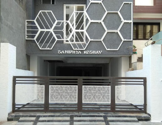 Sanidhya Keshav, Astron Chowk, Rajkot, Gujarat - LockMyKey