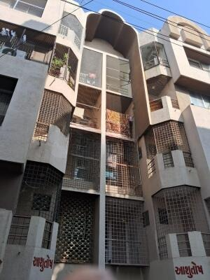 Ashutosh Apartment, limda chok, Rajkot, Gujarat - LockMyKey