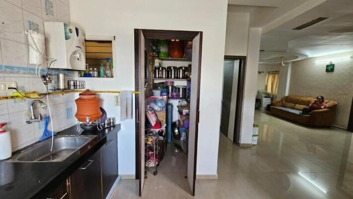 Reva Flats, Kotecha Nagar, Rajkot, Gujarat - LockMyKey