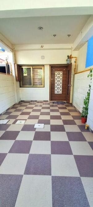 ambaji kadva maroad, Gunatit Nagar, Rajkot, Gujarat - LockMyKey