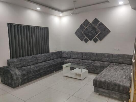 Yogi Vandana 1, Kalavad Road, Rajkot, Gujarat - LockMyKey