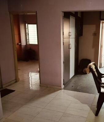 Ashutosh apartment , 80 feet road opp sbi bank, Gujarat Others, Gujarat - LockMyKey