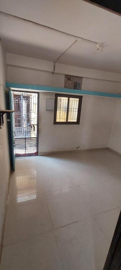 Royalpark Society , Yogi Chowk, Surat, Gujarat - LockMyKey