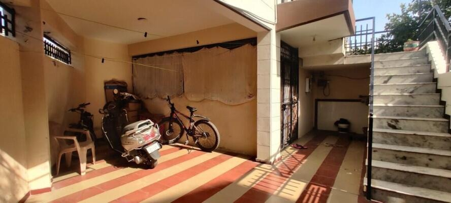 2-madhav vatika, Punit Nagar, Rajkot, Gujarat - LockMyKey