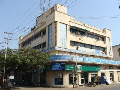 S J Palace