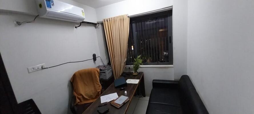 Pride Square, Aalap Avenue, Rajkot, Gujarat - LockMyKey
