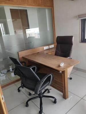 Yagnik Road, Rajkot, Gujarat _ LockMyKey