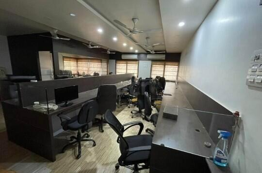 Sadhu Vaswani Road, Rajkot, Gujarat - LockMyKey