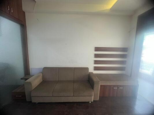 jasal complex, raiya road, nanavati chawk, Rajkot, Gujarat - LockMyKey