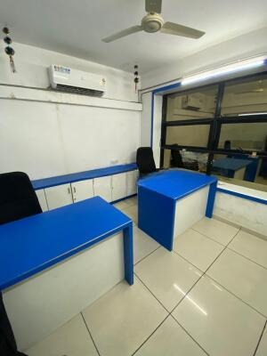 Yagnik Road, Rajkot, Gujarat - LockMyKey