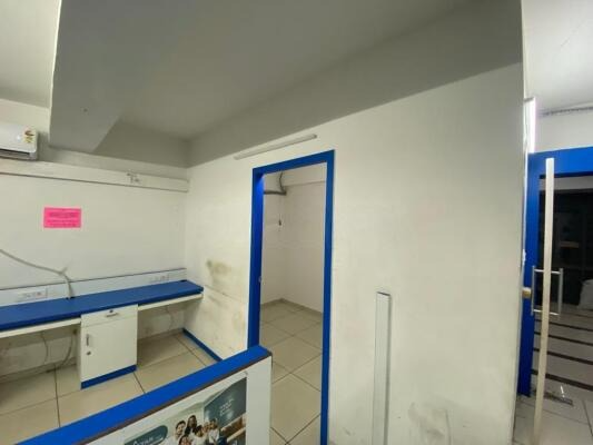 Yagnik Road, Rajkot, Gujarat - LockMyKey