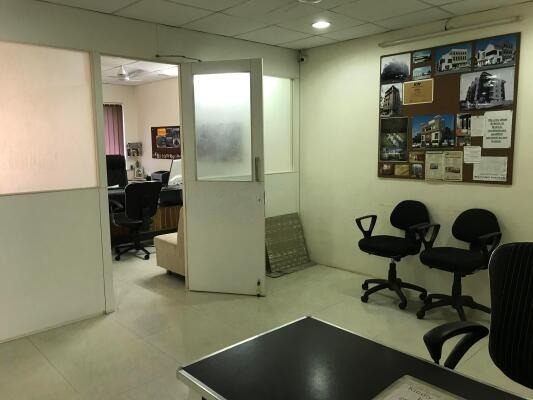 Yagnik Road, Rajkot, Gujarat - LockMyKey