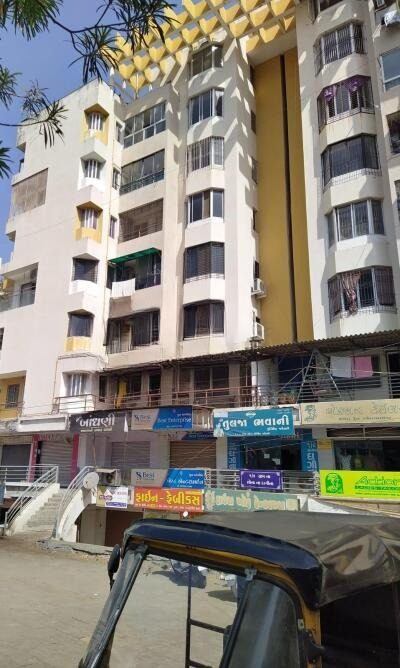 yashraj complex, University Road, Rajkot, Gujarat - LockMyKey