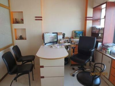 Yagnik Road, Rajkot, Gujarat - LockMyKey