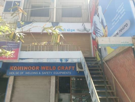 Pragati Plaza , First Floor, Dhebar Road , Rajkot, Rajkot, Gujarat - LockMyKey