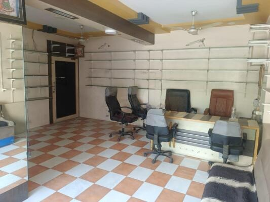 Pragati Plaza , First Floor, Dhebar Road , Rajkot, Rajkot, Gujarat - LockMyKey