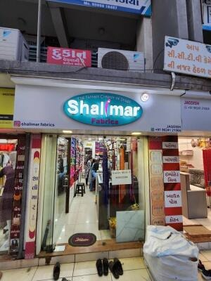 vardhman commercial complex , Sadhu Vaswani Road, Rajkot, Gujarat - LockMyKey