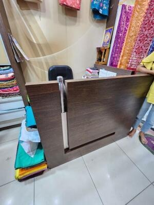 vardhman commercial complex , Sadhu Vaswani Road, Rajkot, Gujarat - LockMyKey