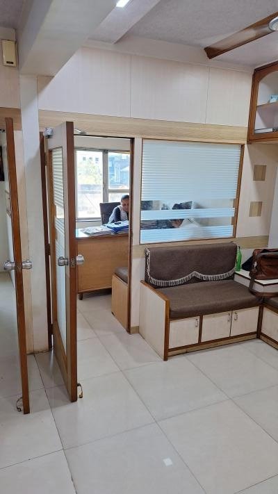 Sanjay Complex, Rajputpara, Rajkot, Gujarat - LockMyKey