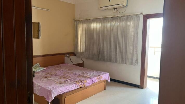 Atul Empire, Yagnik Road, Rajkot, Gujarat - LockMyKey