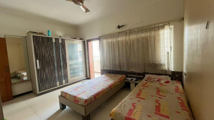Atul Empire, Yagnik Road, Rajkot, Gujarat - LockMyKey