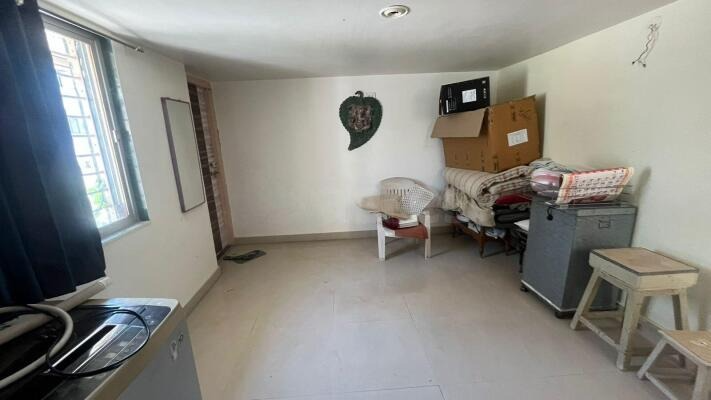 Atul Empire, Yagnik Road, Rajkot, Gujarat - LockMyKey