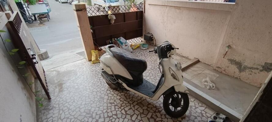 Radhanagar, Laxmi Nagar, Rajkot, Gujarat - LockMyKey