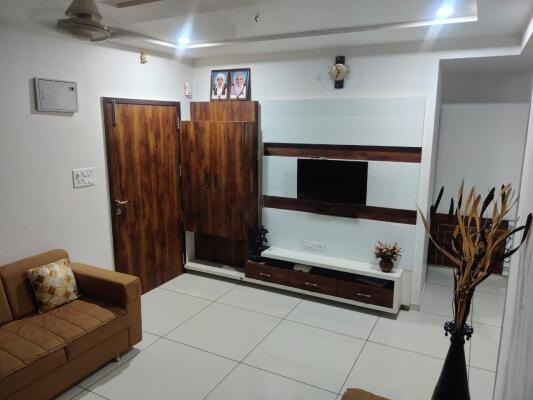 ravi ratna , University Road, Rajkot, Gujarat - LockMyKey