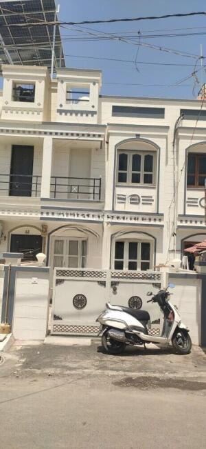 Santosh Park , Rameshvar Park, Rajkot, Gujarat - LockMyKey
