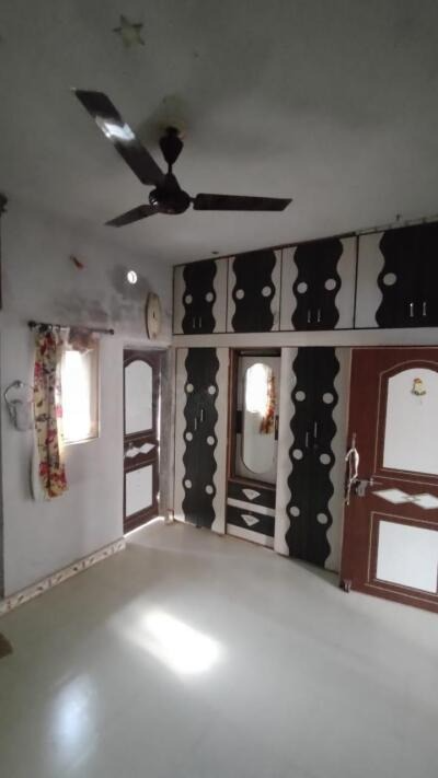 SHANTINIKETAN PARK 2 NEAR RAMAPIR CHOK, Rajkot, Gujarat - LockMyKey