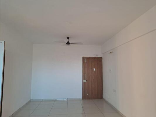 Shubham Apartment, Jamnagar Road b/h Suryakant Hotel Rajkot, Rajkot, Gujarat - LockMyKey