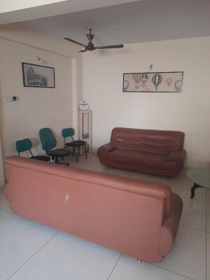 vidhyanagar maroad, Yagnik Road, Rajkot, Gujarat - LockMyKey