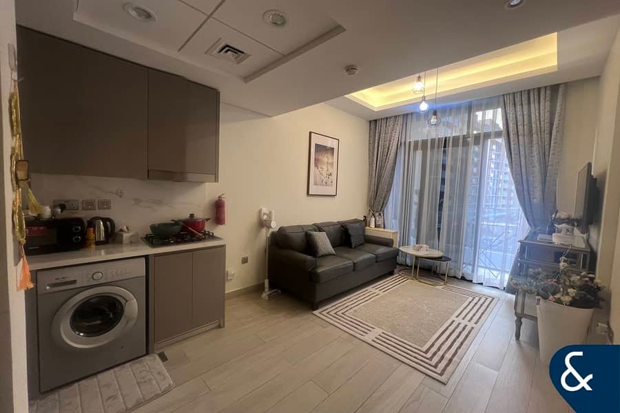 Azizi Riviera 9