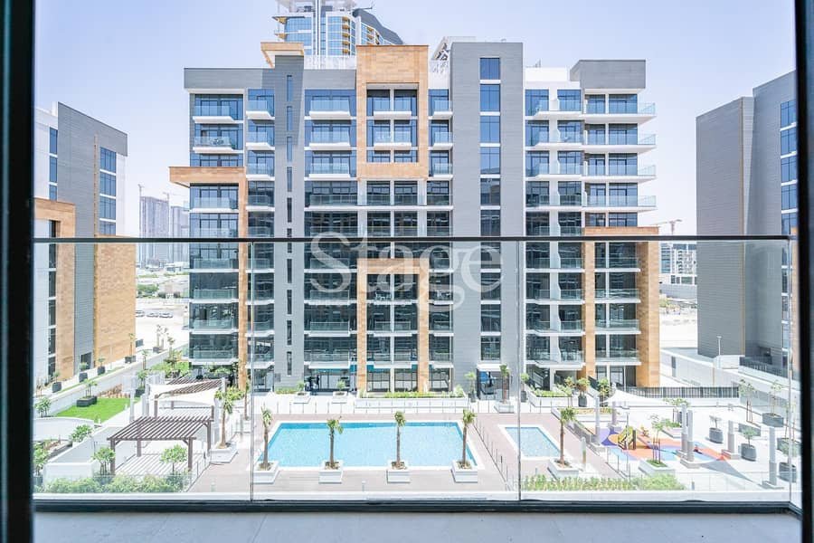 Azizi Riviera 43